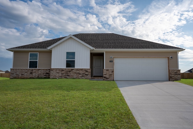 Building Photo - BRAND NEW 3 BEDROOM HOME - BOLIVAR, MO