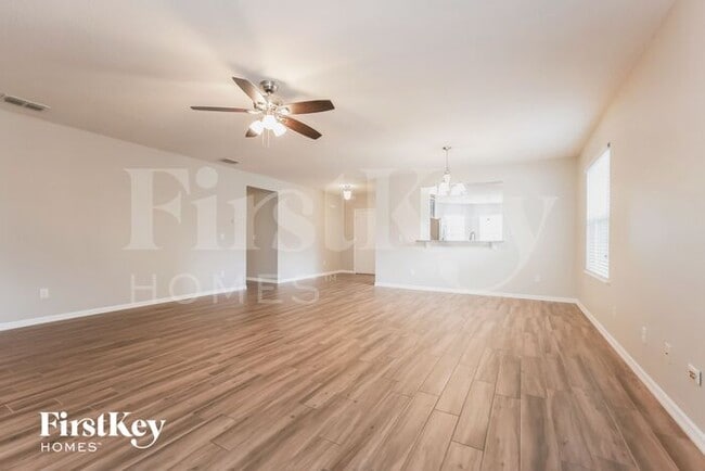 Photo - 3643 Ryegrass St