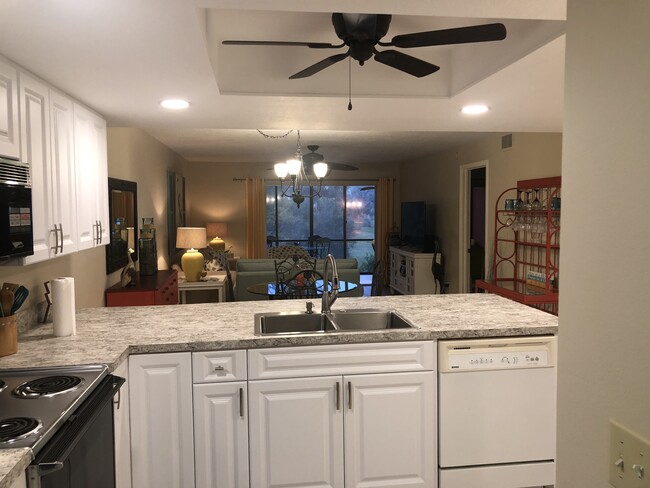 Ceiling fans and open concept - 6800 Placida Rd Unidad 196. Building 25