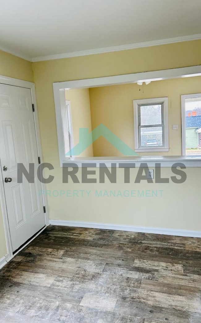 Photo - 1302 Cypress St