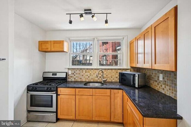 Photo - 2324 S Mildred St