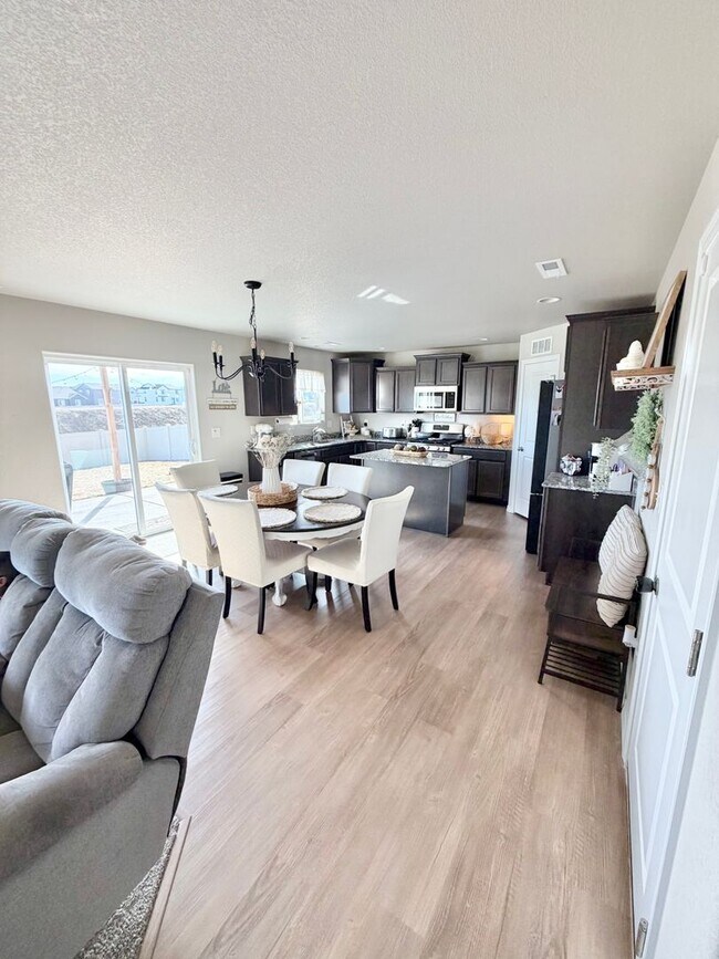 Photo - Like New Home for Rent on Truscott!