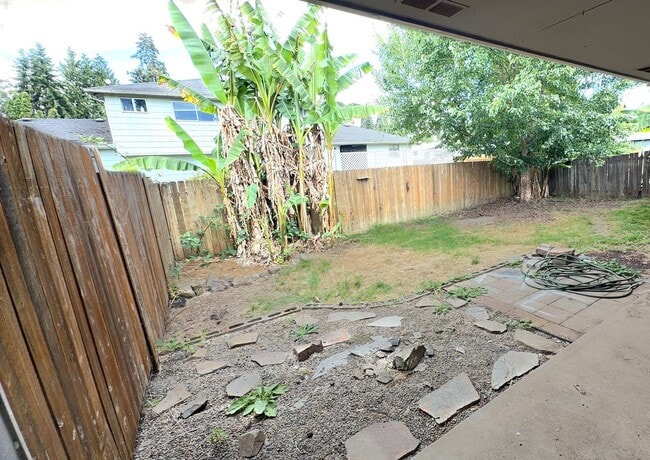 Photo - Rare single-level duplex in Jefferson