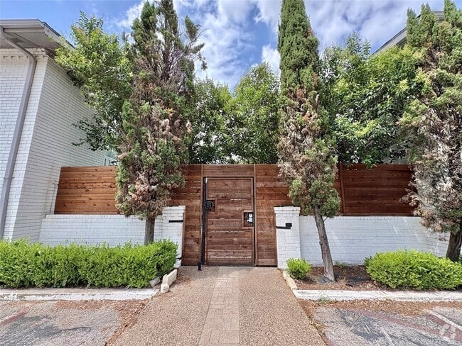 Building Photo - 4347 Dickason Ave Unit 207B Rental