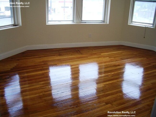 Photo - 394 Riverway Apartment Unit 7