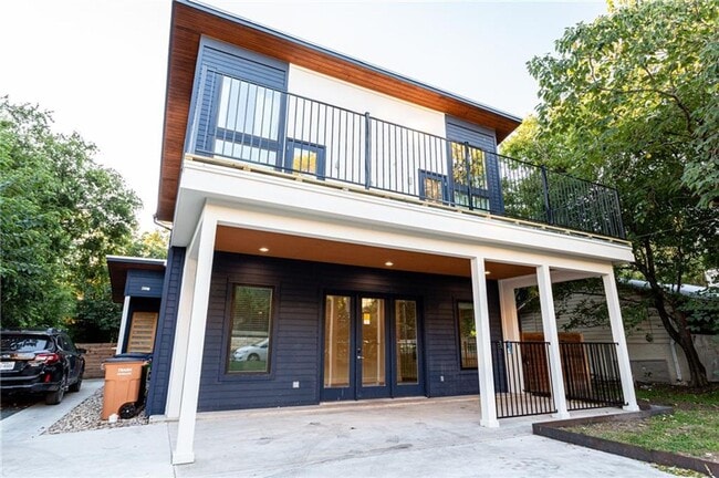 Photo - 2509 Del Curto Rd Unit B