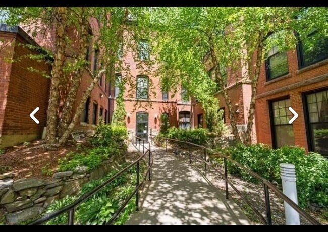Building Photo - 28 Adams St Unit 207 Rental
