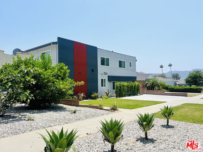 Building Photo - 1136 Spazier Ave Unit 2 Rental