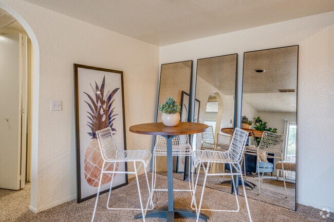 1HAB, 1BA - 654 ft² - Woodcrest