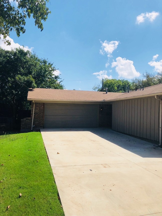 Photo - 9 NW 59th St