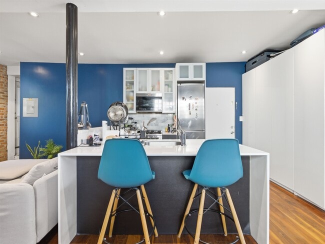 Photo - 158 New York Ave Unit 1