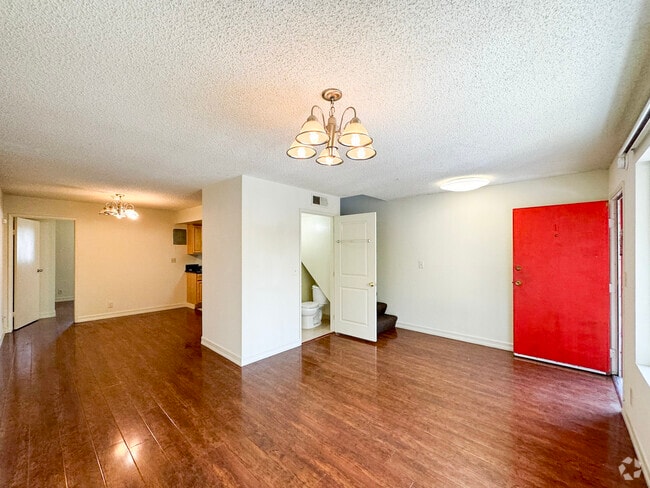 Building Photo - 4554 Russell Ave Unit 1 Rental