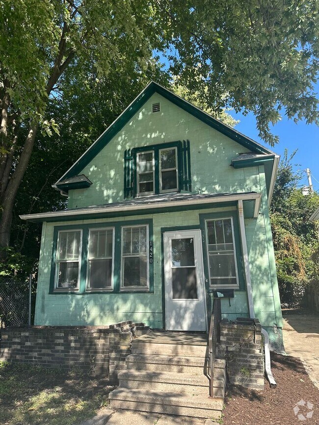 Houses for Rent near Clare IA 2 Houses