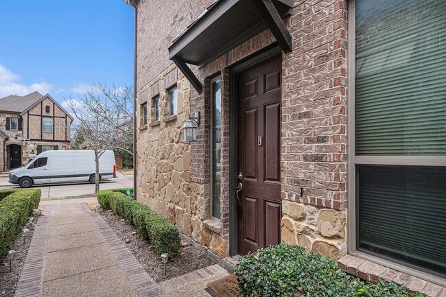 Photo - 3916 Canton Jade Way