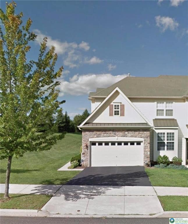 Photo - 611 N 40th St House
