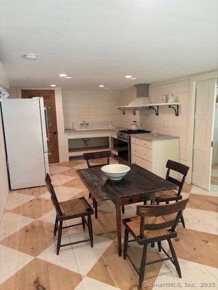 Photo - 2 Porges Rd Condo