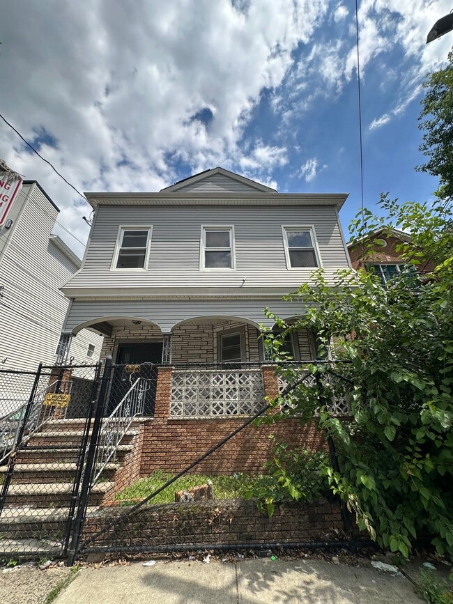Building Photo - 32 Fabyan Pl Unit 3 Rental