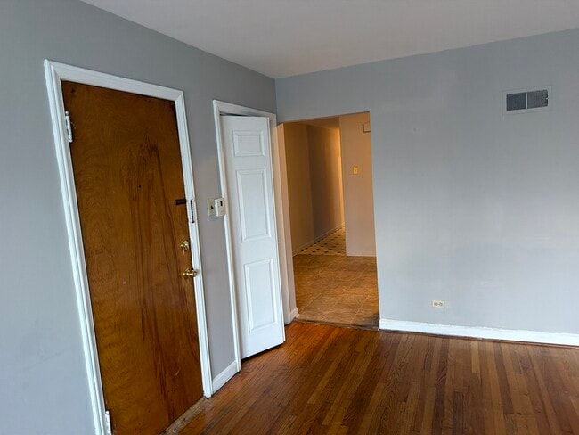 Photo - 5238 N California Ave Unit Budlong Woods Area