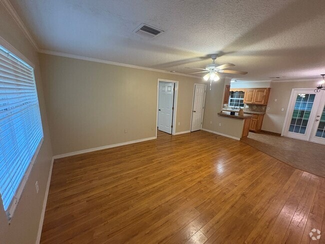 Building Photo - 36116 Michigan Dr Unit A Rental