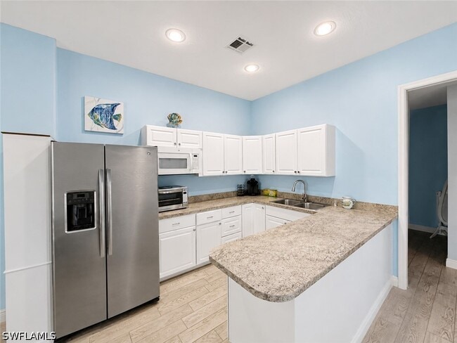 Photo - 10919 Parnu St