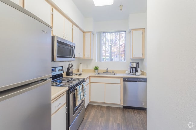 Photo - The Promenade Apartments