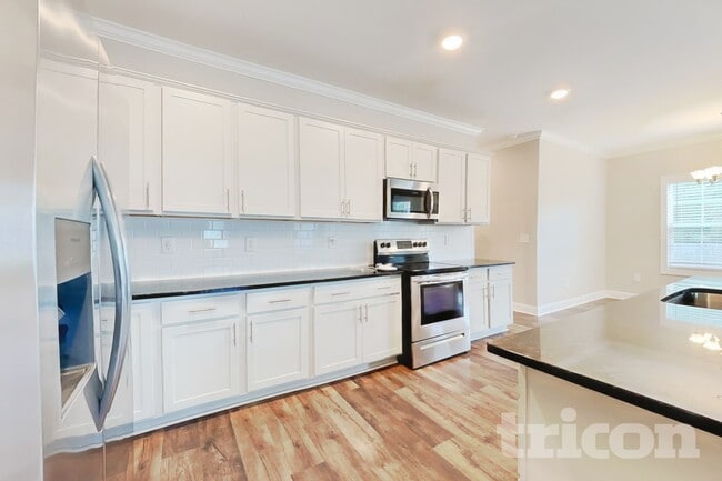 Photo - 107 D L Phillips Ln