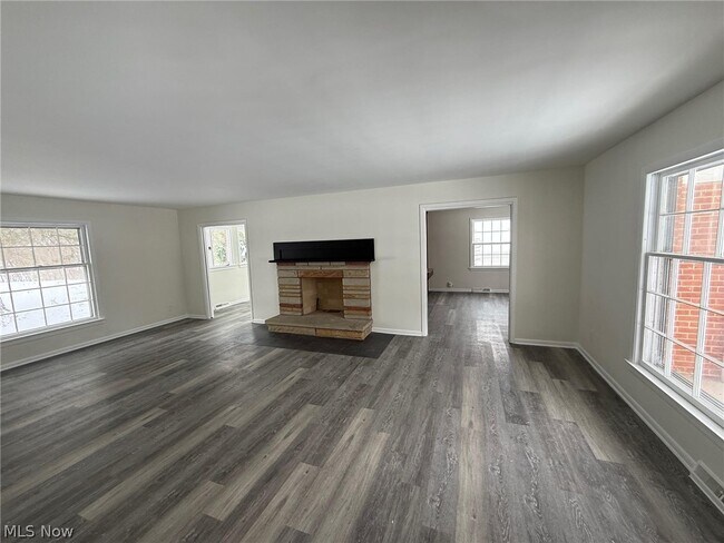 Photo - 22350 S Woodland Rd