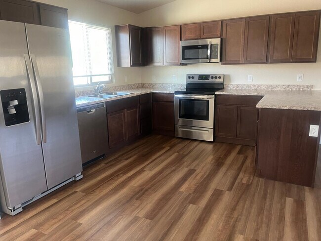 Photo - 357 Cliffs Pkwy Unidad Apt J