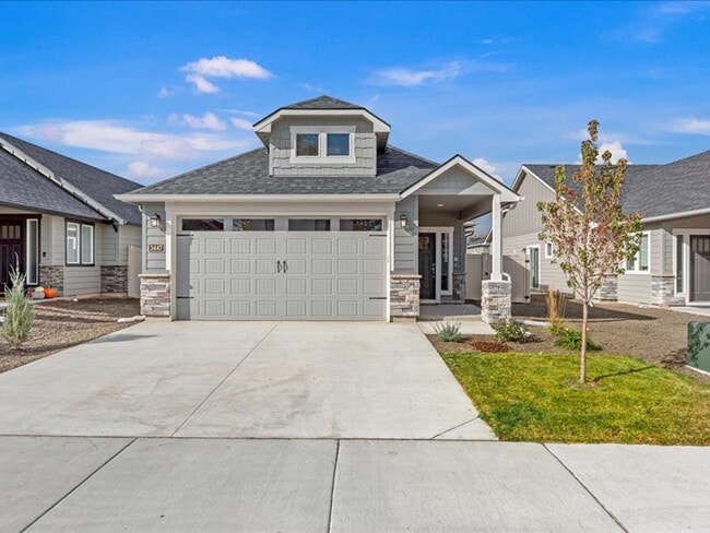 Coming Soon in Meridian! 3 Bed Beauty w/ A... - Coming Soon in Meridian! 3 Bed Beauty w/ A... House