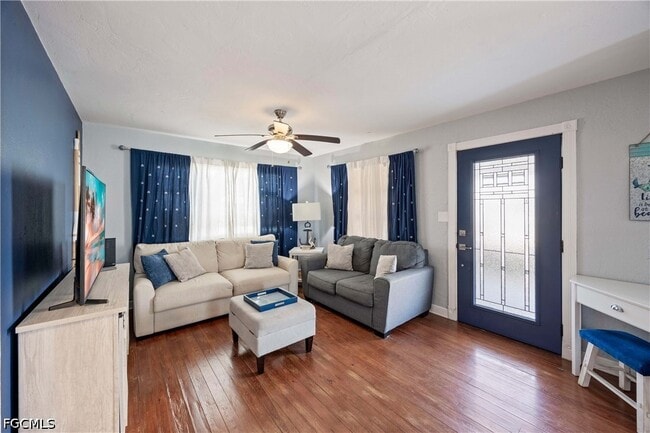 Photo - 547 101st Ave N