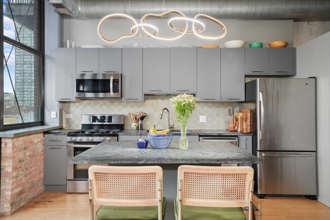 Photo - 817 W Washington Blvd Unit 507