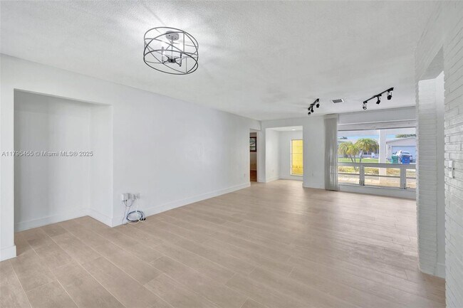 Photo - 9121 SW 54th Pl House