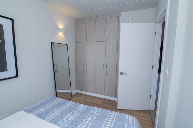 Photo - 1666 W Pratt Blvd Unit 310