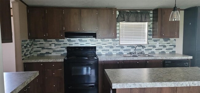 Photo - 28625 Clay Rd