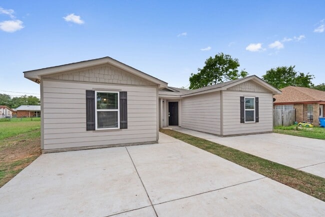 Photo - 1153 Magnolia St