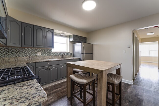 Photo - 1826 N 40th Ave