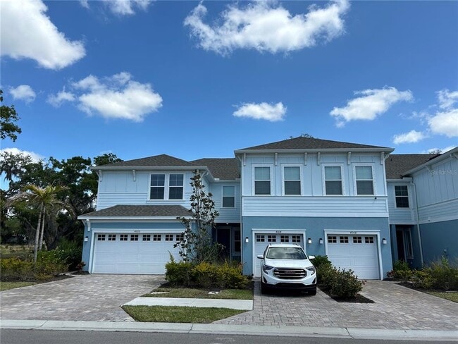 Building Photo - 4004 Via Sienna Cir