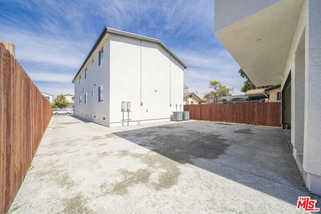 Photo - 236 W 84th Pl House