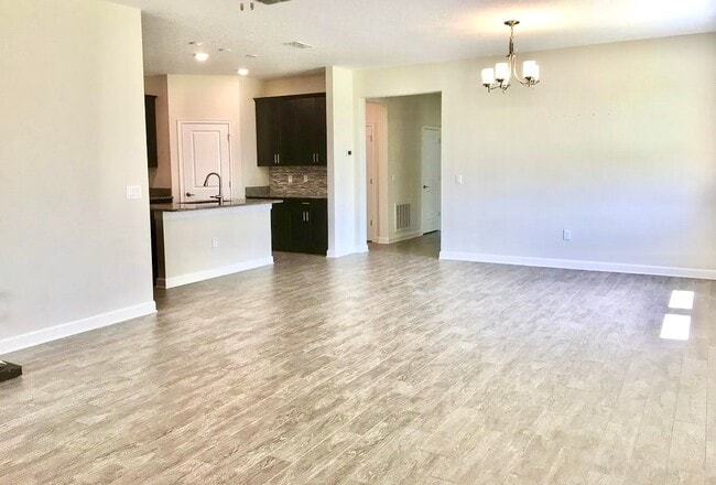 Photo - 4624 Fairy Tale Cir