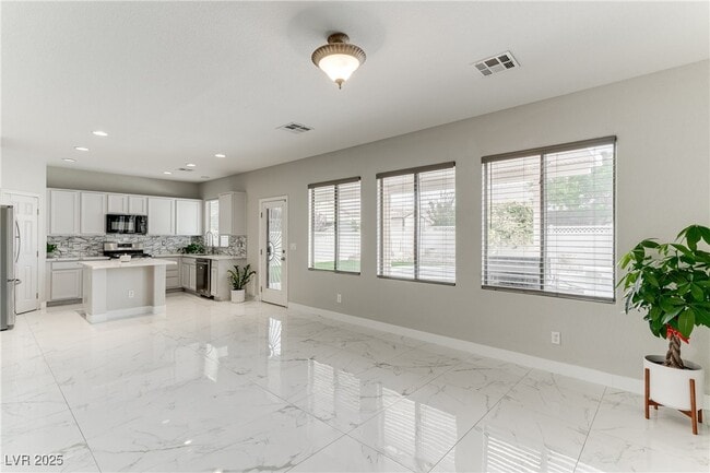 Photo - 5614 Midnight Breeze St