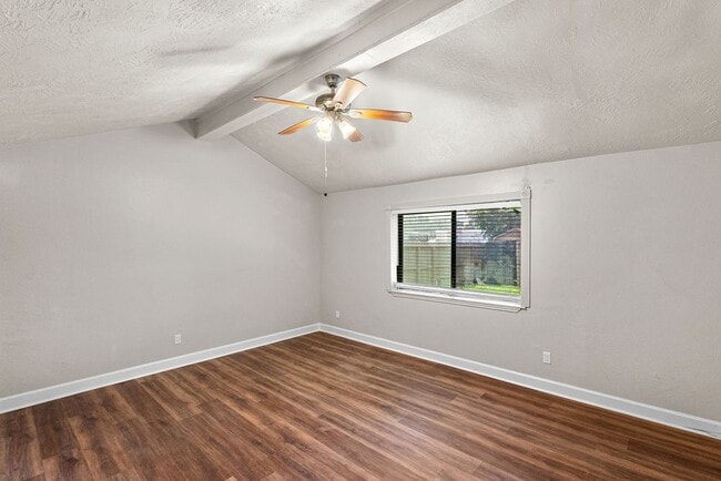 Photo - 14910 Grassington Dr