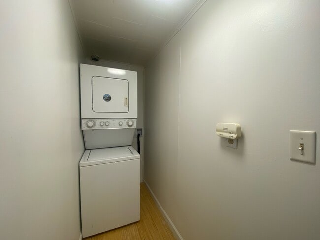 Unit 1 Washer/Dryer - 11636 59th Ave S