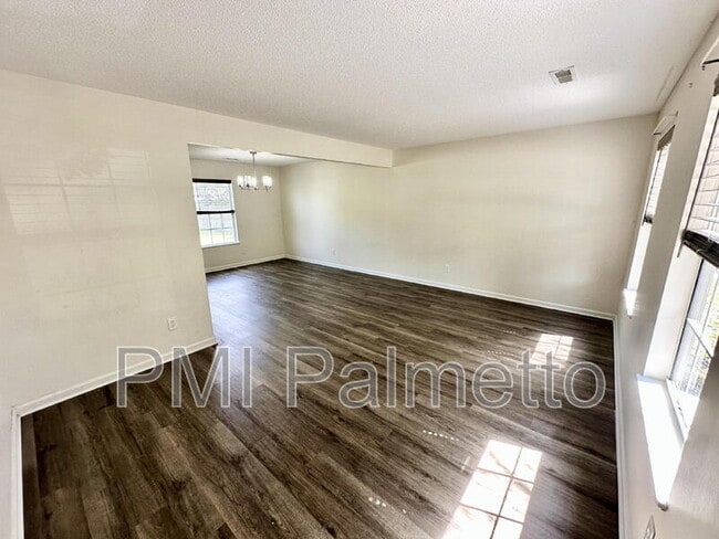 Photo - 227 Hardwood Dr