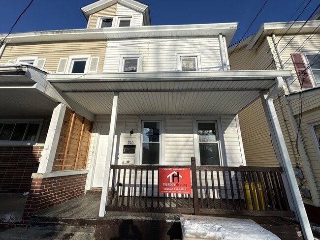 Building Photo - 210 Norway Ave Unit Apt-2