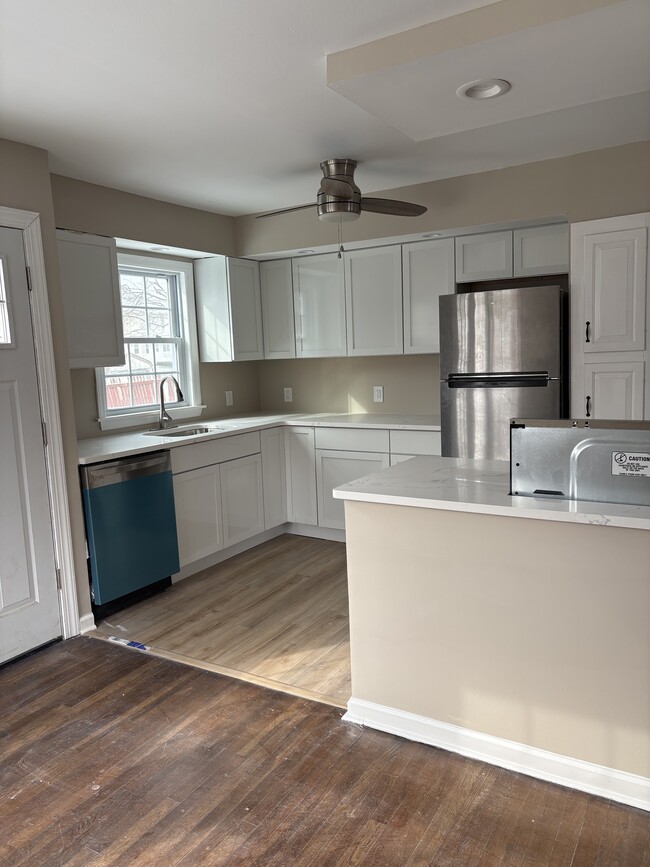 Photo - 8 Lynch Farm Dr