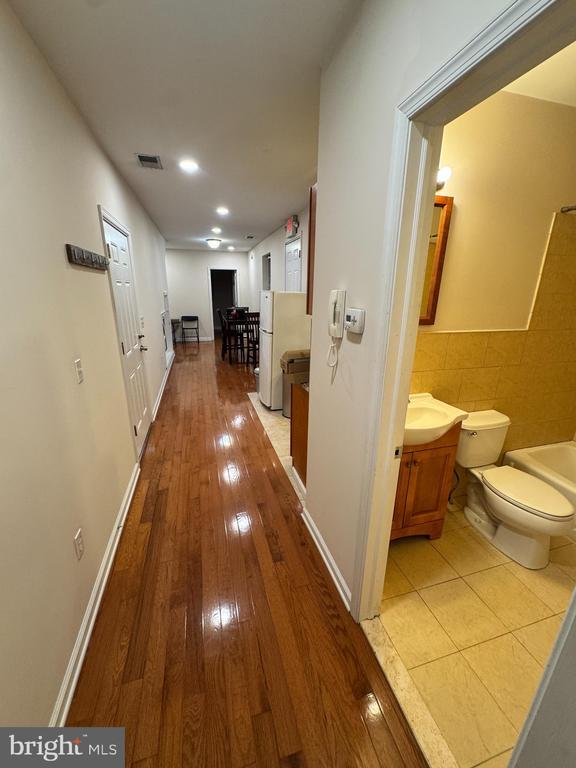 Building Photo - 827 Reed St Rental