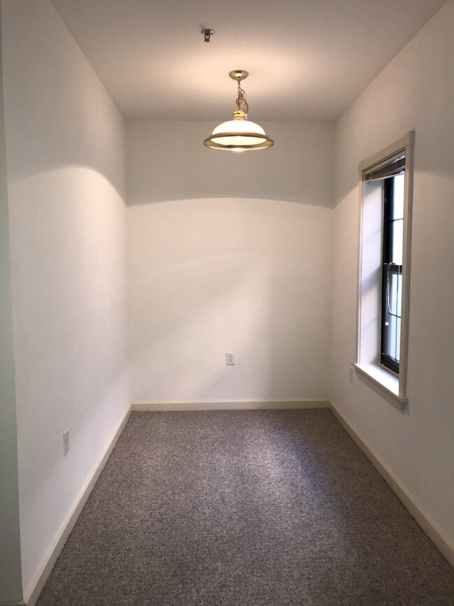 Dining/Office area