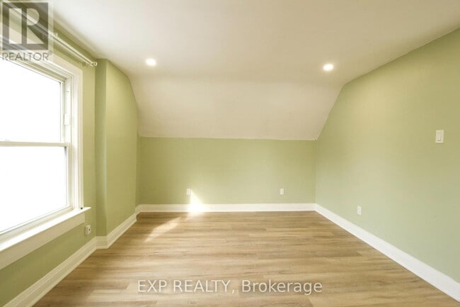 Photo - 1243 Langmuir Ave