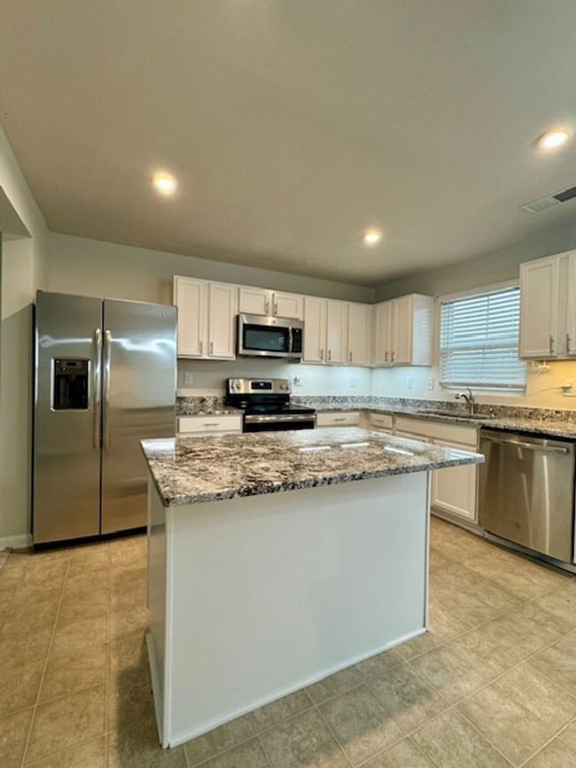 Photo - Newly Renovated 3BR Townhome with Private Patio in Fort Mill