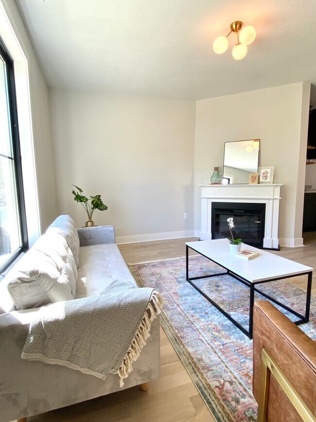 Photo - 1301 Hewitt Ave